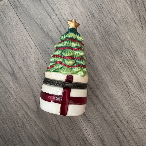 Ceramic Christmas ornament holiday jewellery box - Picture 2 of 5